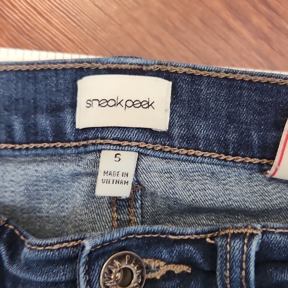 Sneak Peak Jeans Size 5 Boyfriend Distress Cut Out Fray Knees - Picture 5 of 10